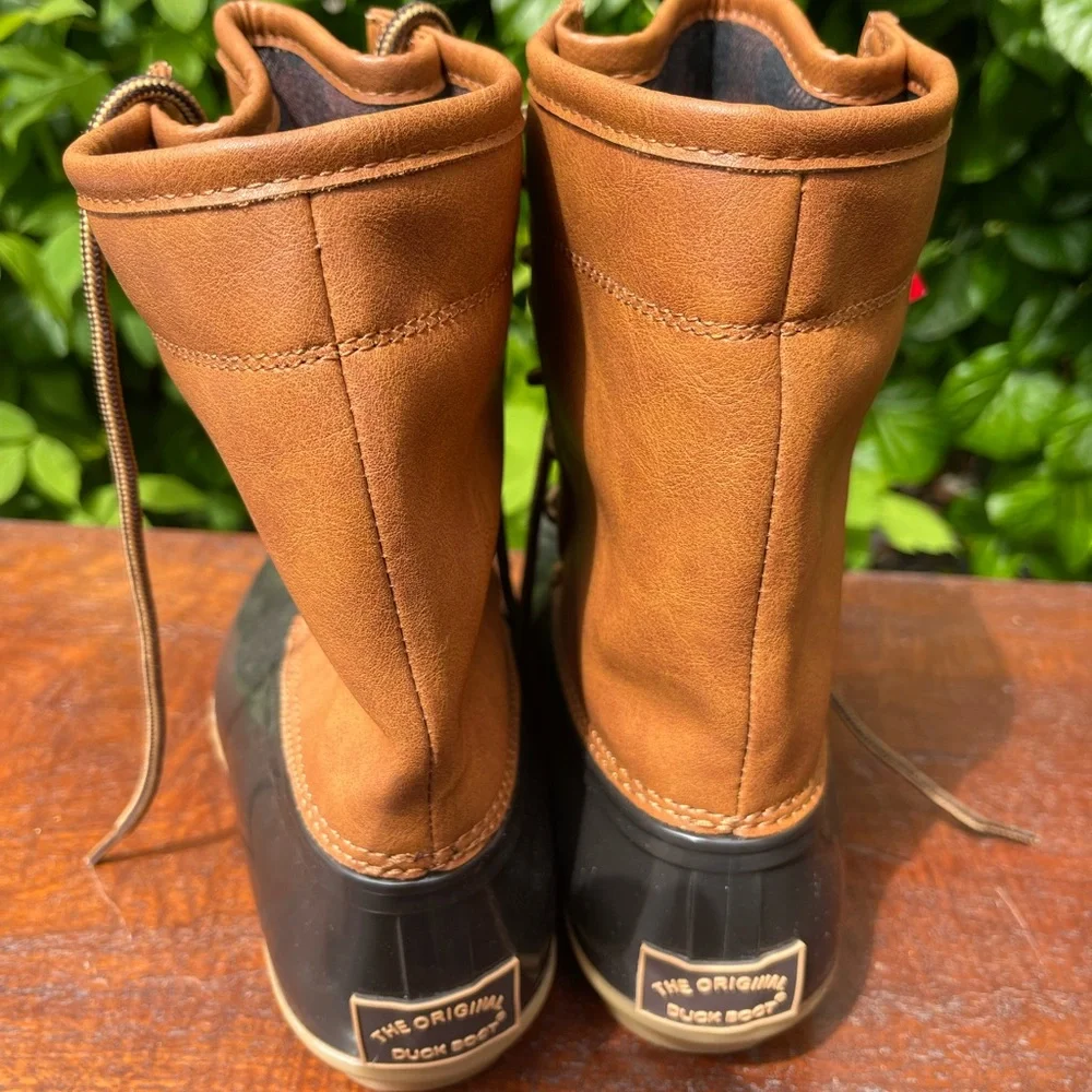 NWT The Original Duck Boot, size 6 - Picture 3 of 7